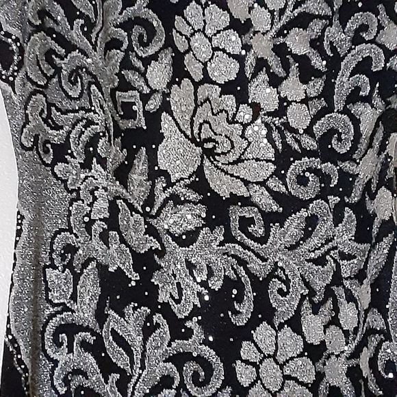 ST JOHN EVENING ONE SHOULDER GOWN, Black/Silver, Size 12 - Picture 12 of 15